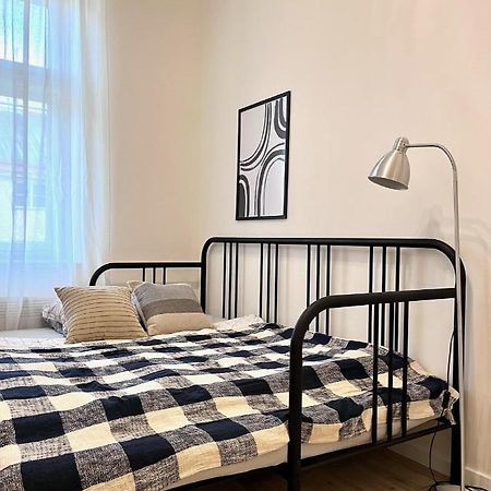 Quiet Apartment Close To Center Прага Екстер'єр фото