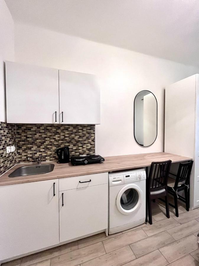 Quiet Apartment Close To Center Прага Екстер'єр фото