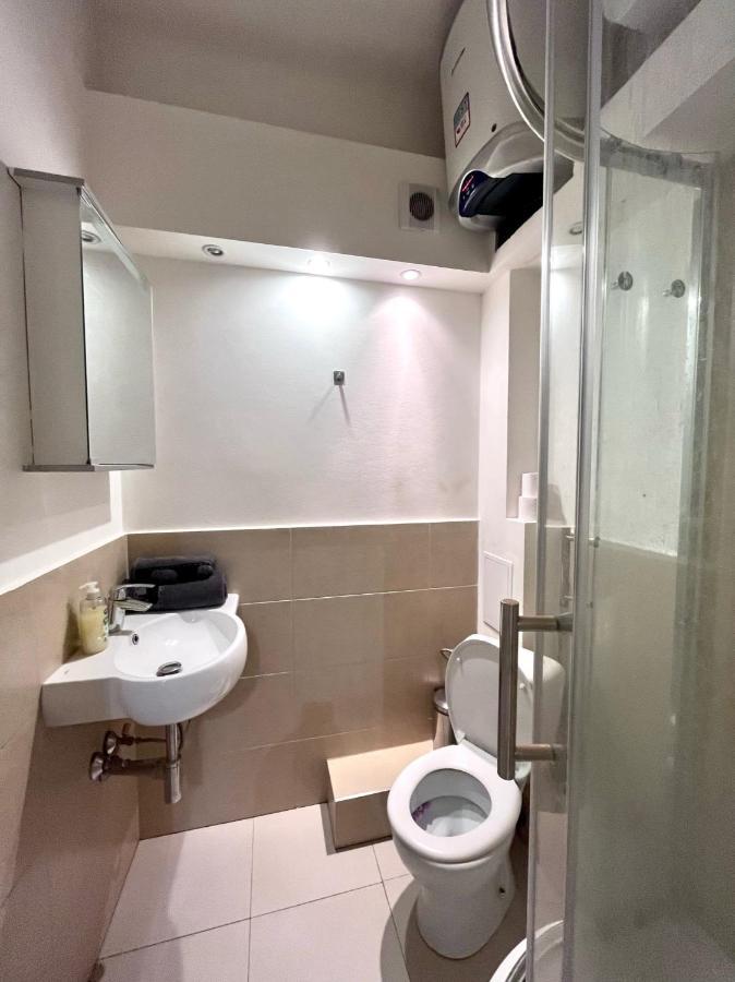 Quiet Apartment Close To Center Прага Екстер'єр фото